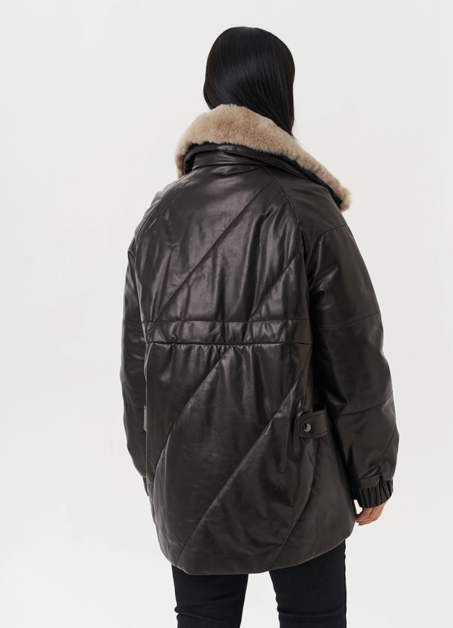 Пуховик из натуральной кожи с отделкой из меха кролика модель № 25381 в кредит