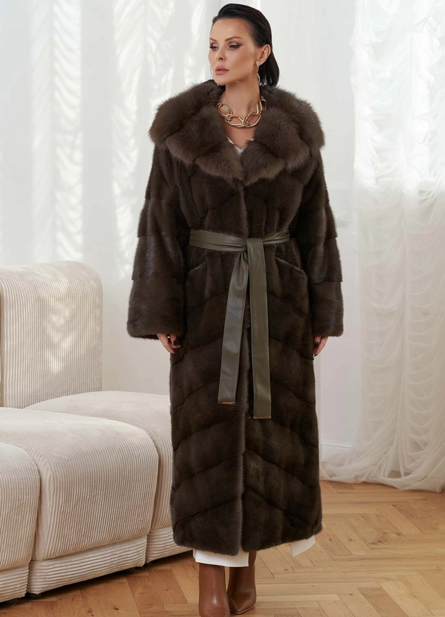 Норковая шуба с отделкой из меха куницы модель № 28667 меха малина фото