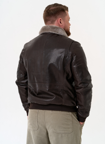 Мужская дубленка коричневого цвета