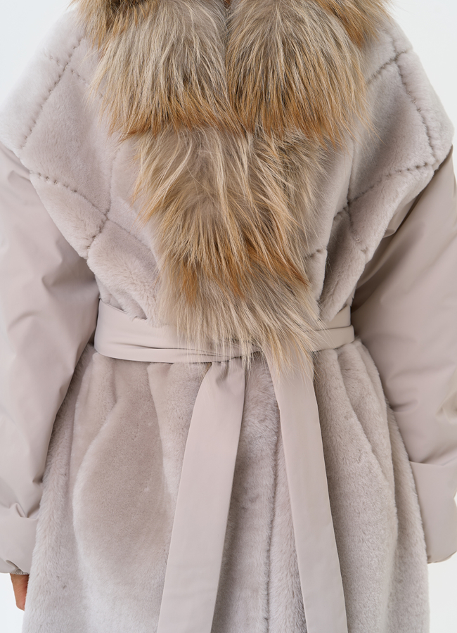 Комбинированное женское зимнее пальто с воротником из меха лисы модель № 31405 универмаг малина