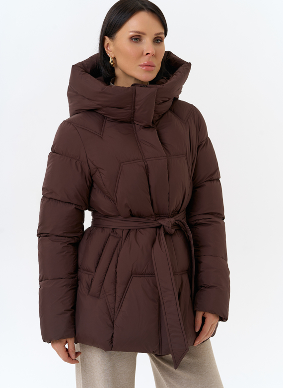 Женский пуховик с поясом