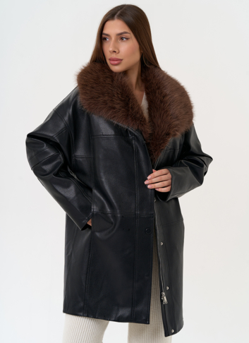 Женская утепленная куртка из эко кожи с воротником из эко меха