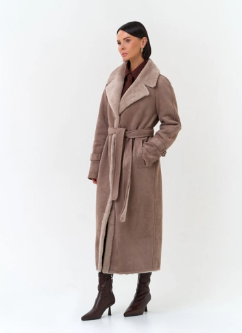 Женская дубленка из эко замши с английским воротником